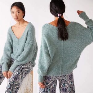 BOGO! Free People Icing V-Neck Fluffy Eyelash Pullover Sweater Spring Dust XS